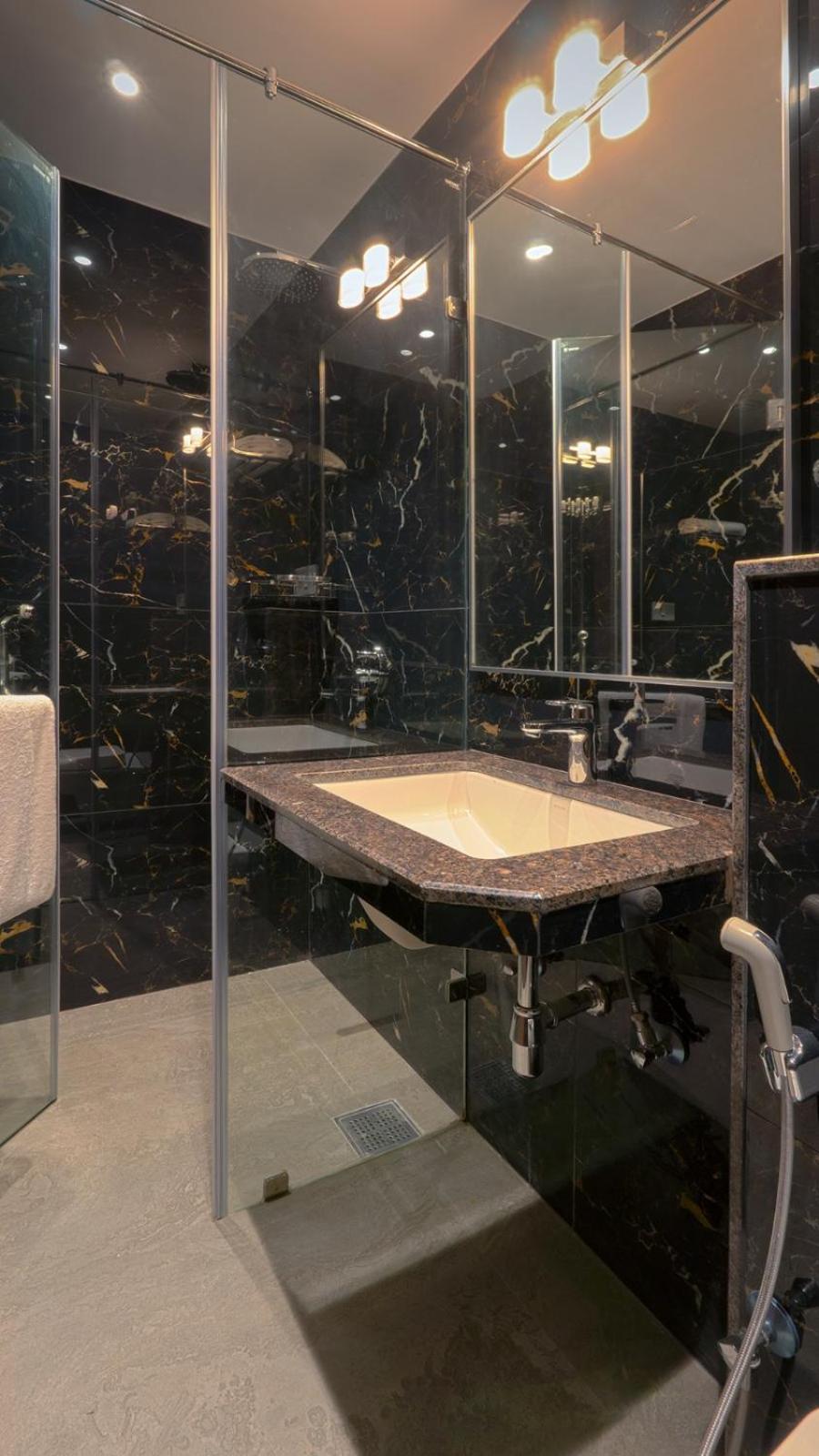 Magnus Nexstar Suites Kalyani Nagar プネ エクステリア 写真
