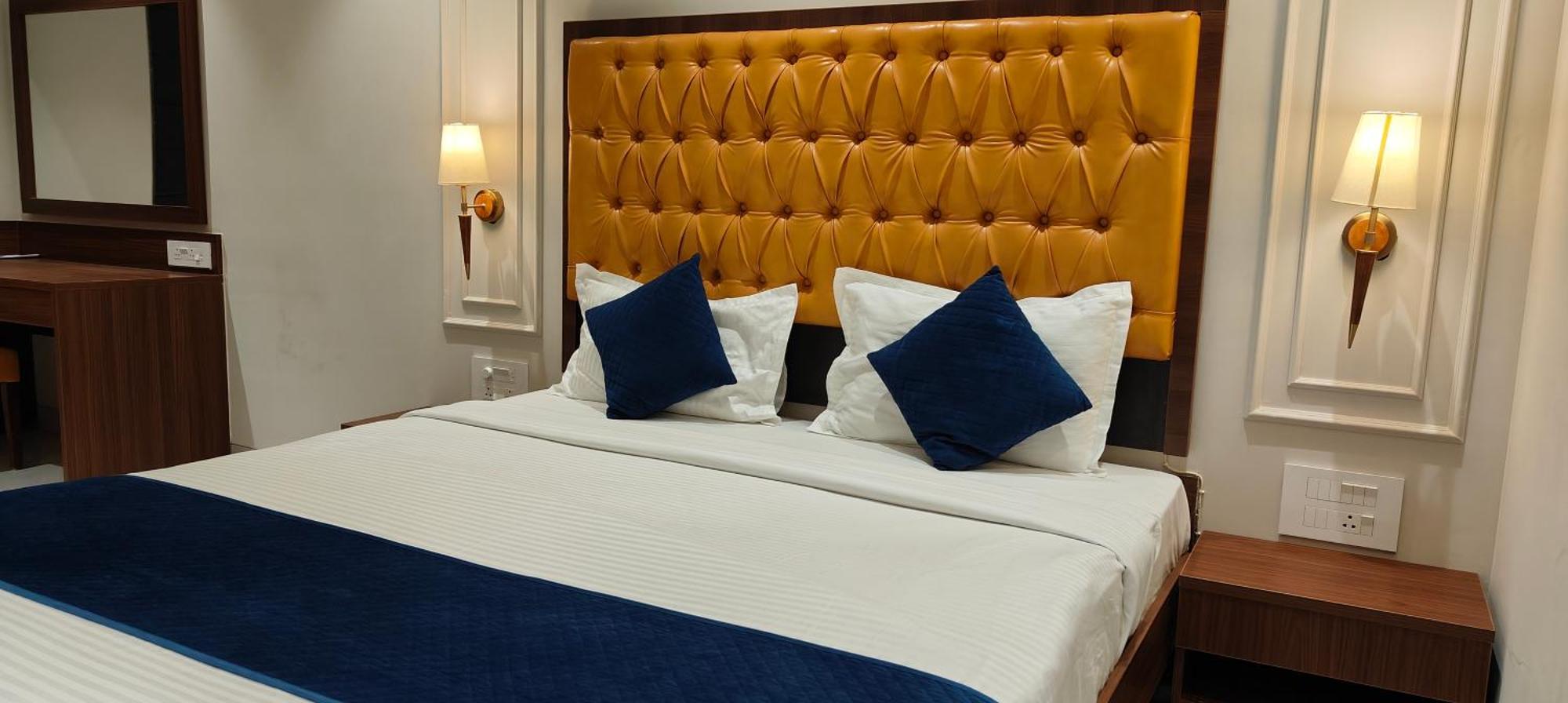 Magnus Nexstar Suites Kalyani Nagar プネ エクステリア 写真